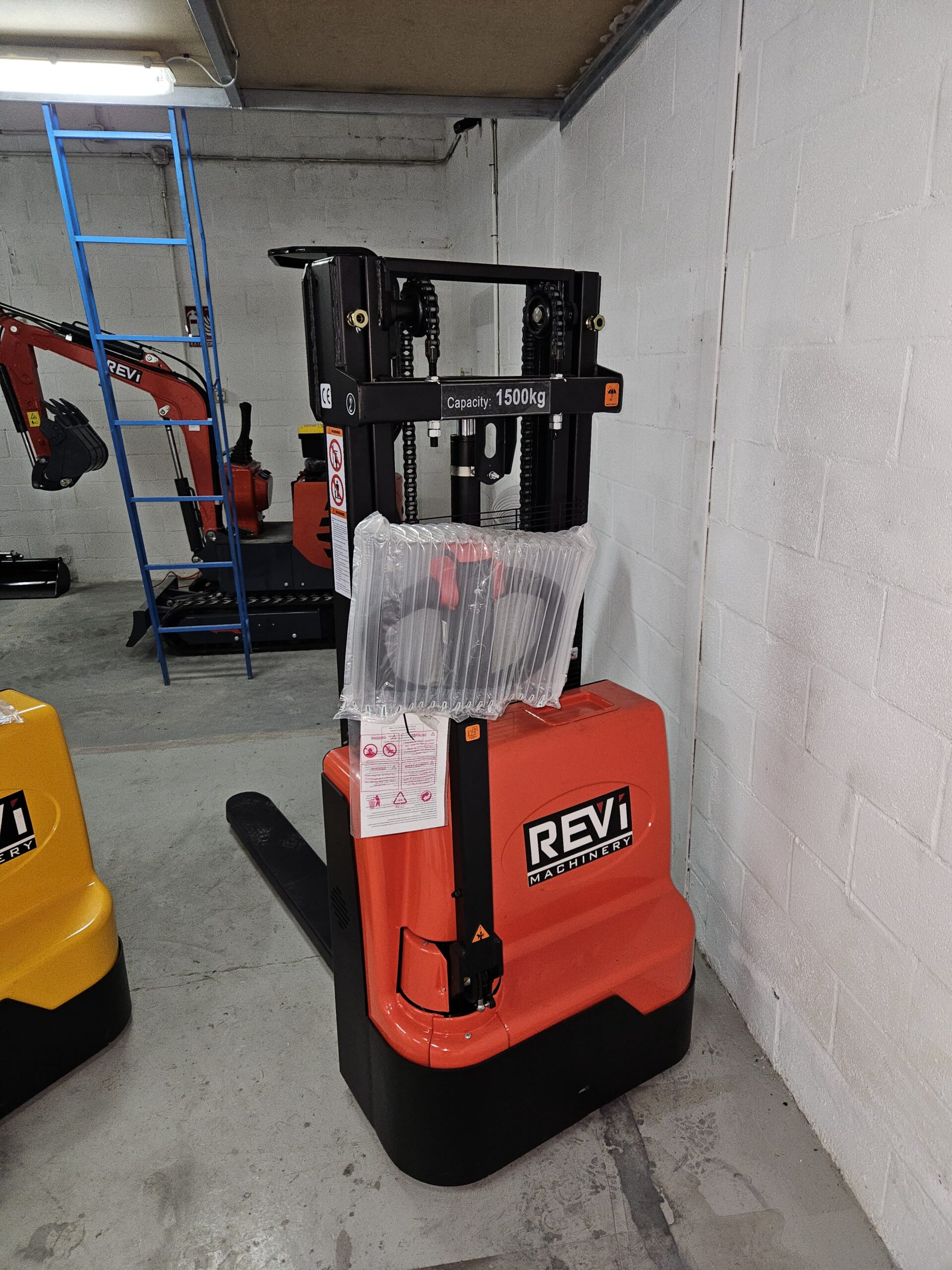 Apilador RM-AE12 1200Kg