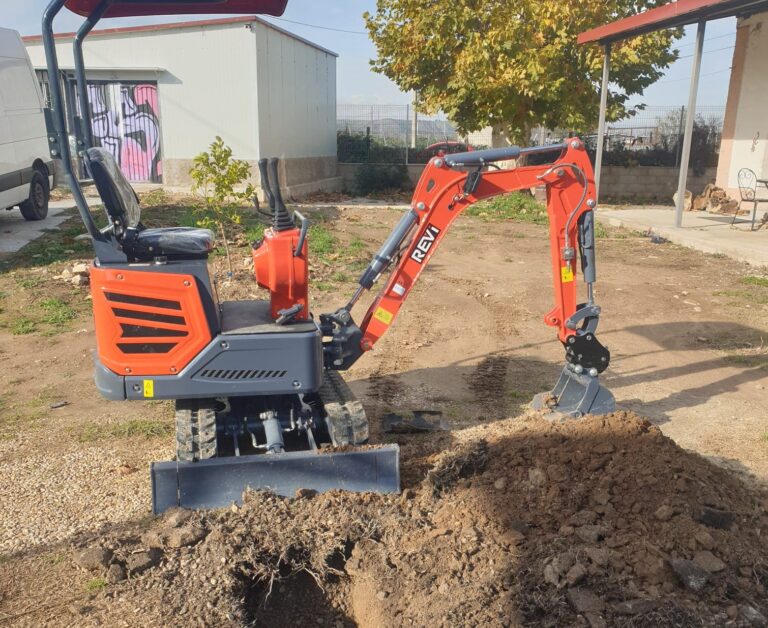 Miniexcavadora RM12 REVI